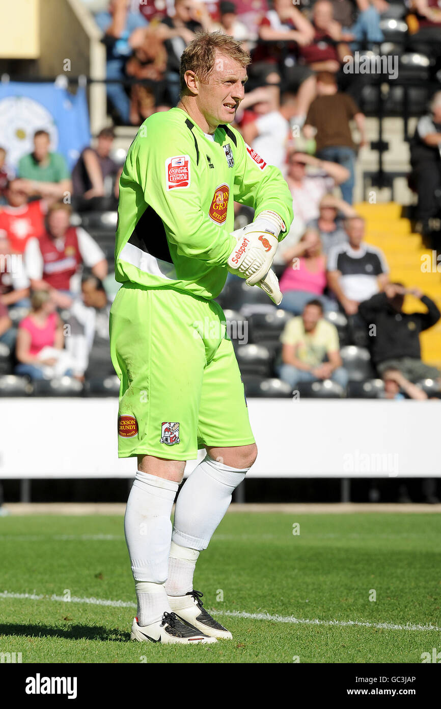 Soccer - Coca-Cola Football League Two - Notts County v Northampton Town - Meadow Lane. Simon Brown, Northampton Town goalkeeper Stock Photo