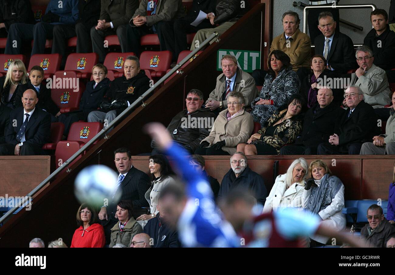 Birmingham City co-owner David Sullivan (left from centre) with his family, Burnley chairman Barry Kilby (centre, 2nd row from top), Burnley Chief Executive Paul Fletcher (3rd from right, top row) with Premier League Cheif Executive Richard Scudamore (2nd from right, top row) in the stands during the match Stock Photo