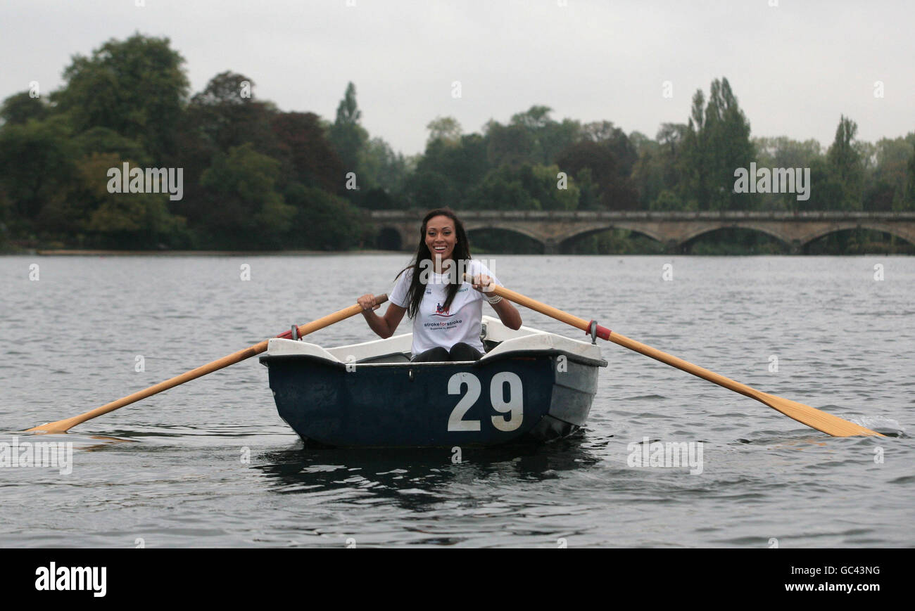 Miss England Rachel Christie rows on the Serpentine in Hyde Park, London, at the launch of the Siemens plc and The Stroke Association Third Annual Stroke for Stroke campaign. Stock Photo