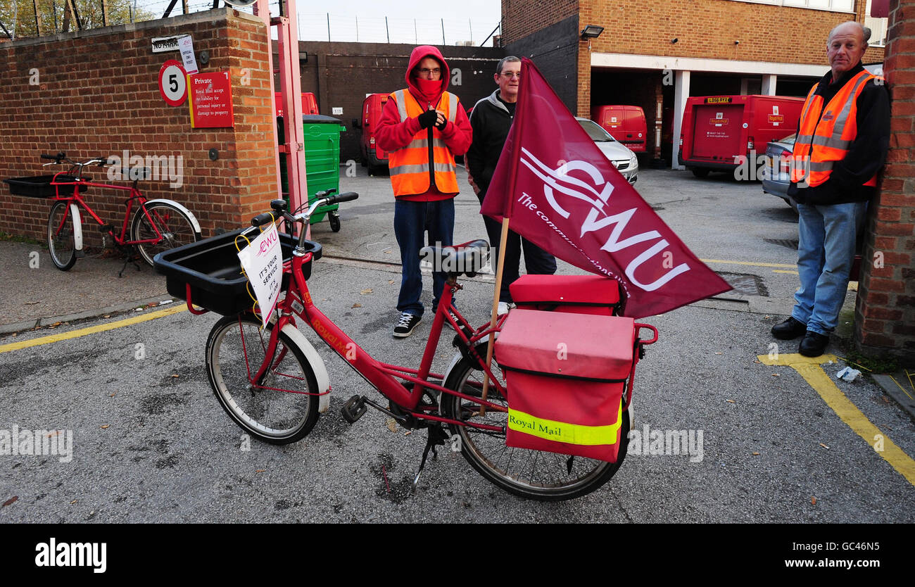 Postal strike. Postal workers outside Clifton Delivery Office, Nottingham on the second day of a
