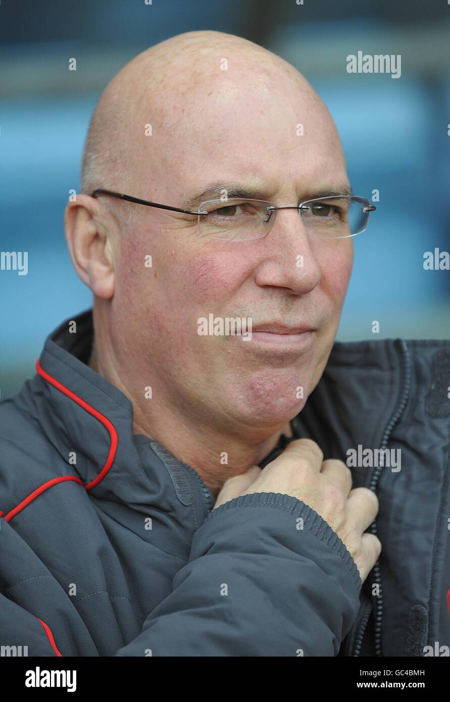 Head shot datacoapplies hires stock photography and images Alamy