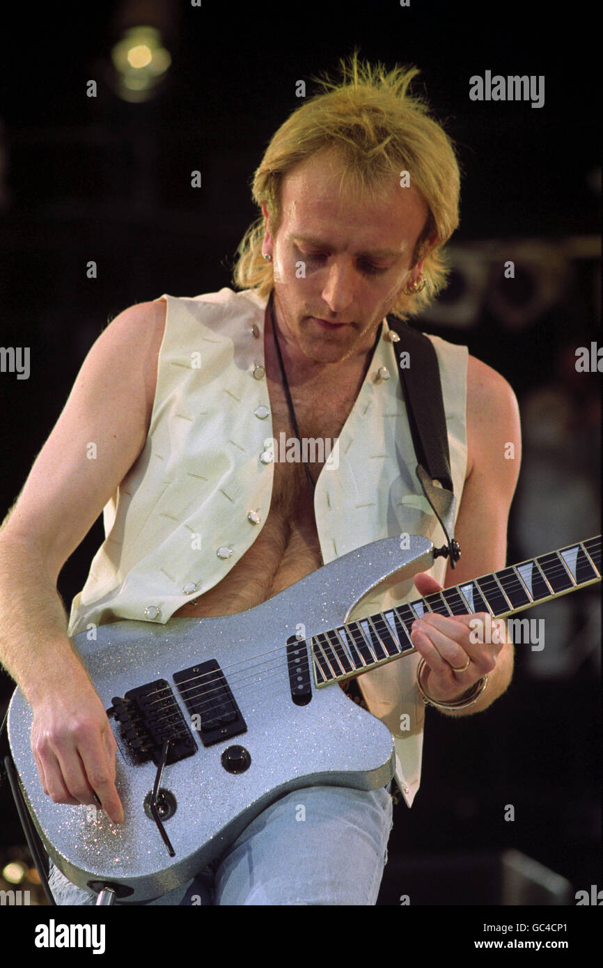 Lead guitarist from rock band def leppard hires stock photography and