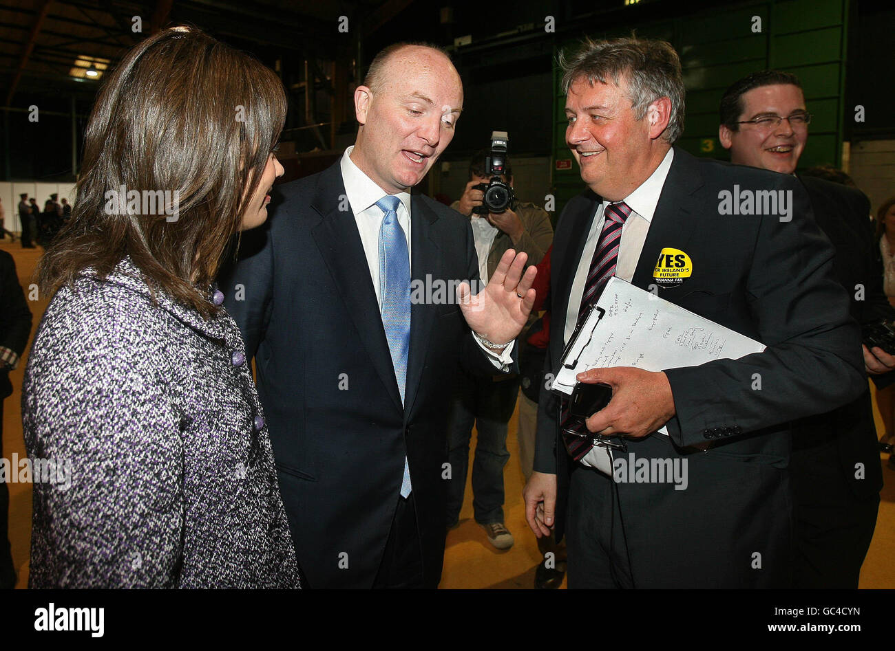 Declan ganley centre leader of libertas with his wife delia hires
