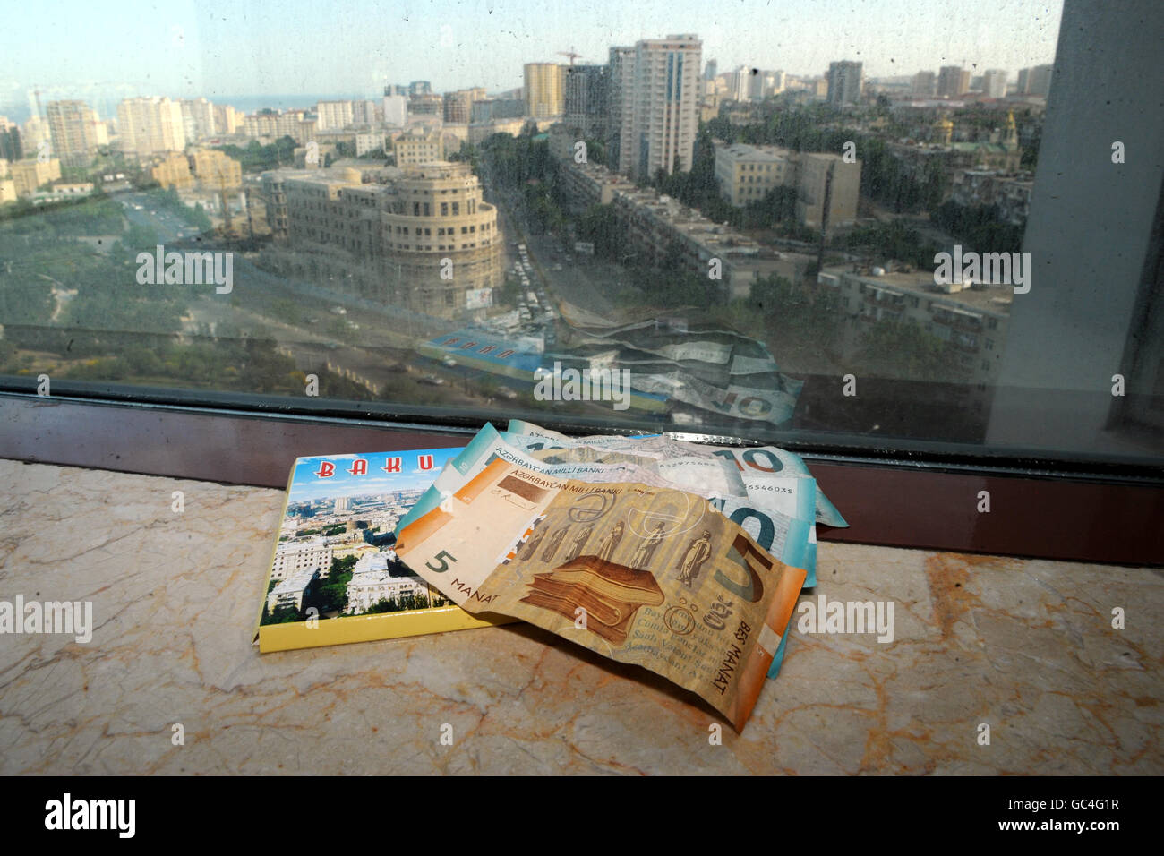 Guide to baku manat notes hi-res stock photography and images - Alamy