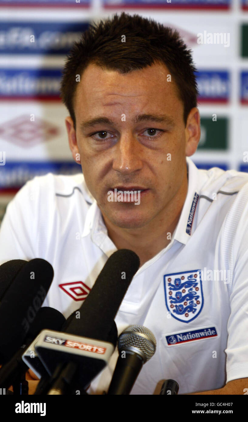 Soccer - FIFA World Cup 2010 - Qualifying Round - Group Six - England v Belarus - England Press Conference - London Colney. England captain John Terry during a Press Conference at London Colney, Hertfordshire. Stock Photo