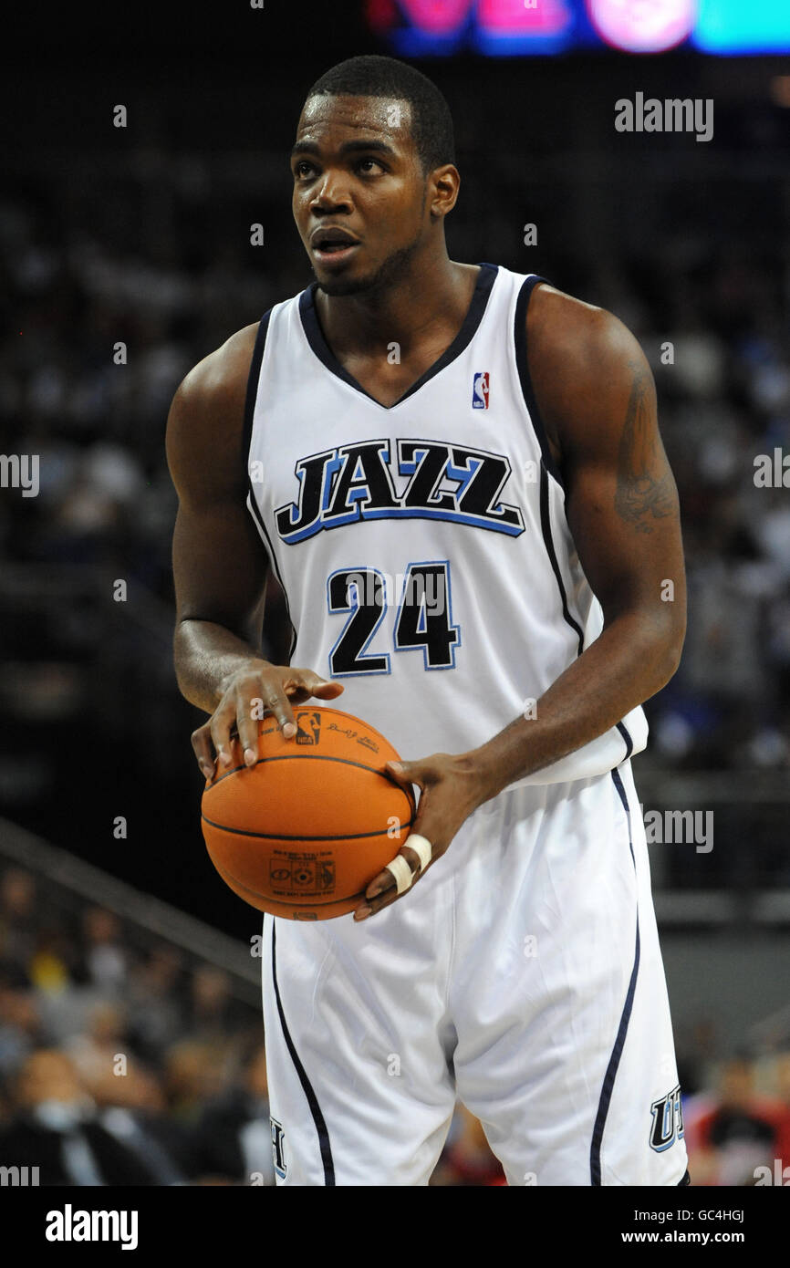 October 23, 2009; Sacramento, CA, USA; Utah Jazz forward Carlos Boozer (5)  during the fourth quarter against the Sacramento Kings at the ARCO Arena.  The Jazz won 95-85 Stock Photo - Alamy