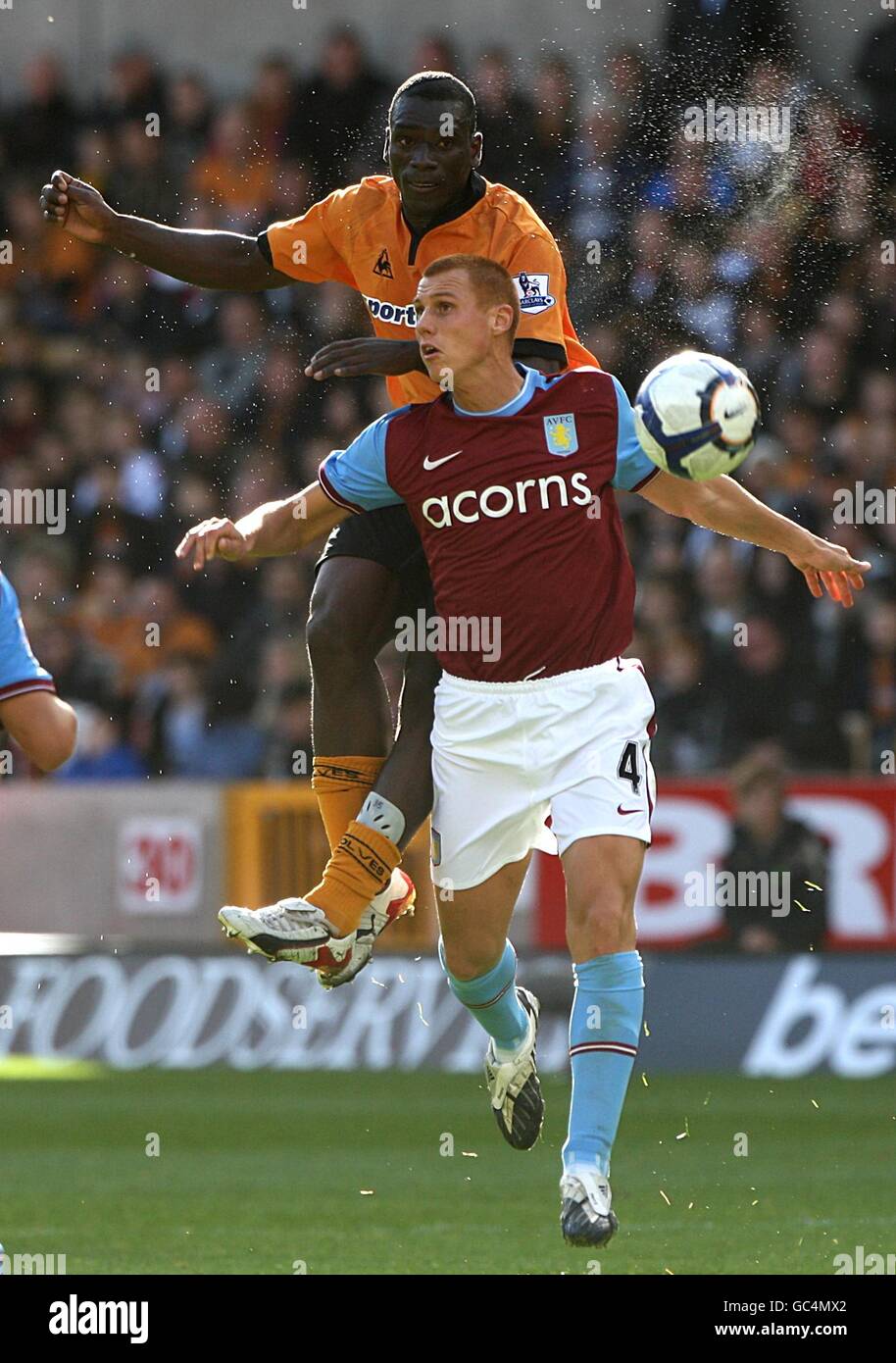 Soccer - Barclays Premier League - Wolverhampton Wanderers v Aston Villa - Molineux Stock Photo