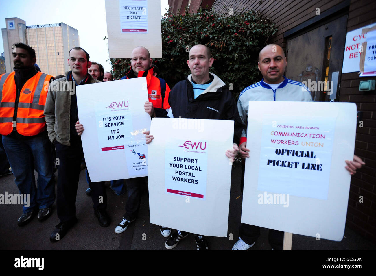 Official union picket line hires stock photography and images Alamy