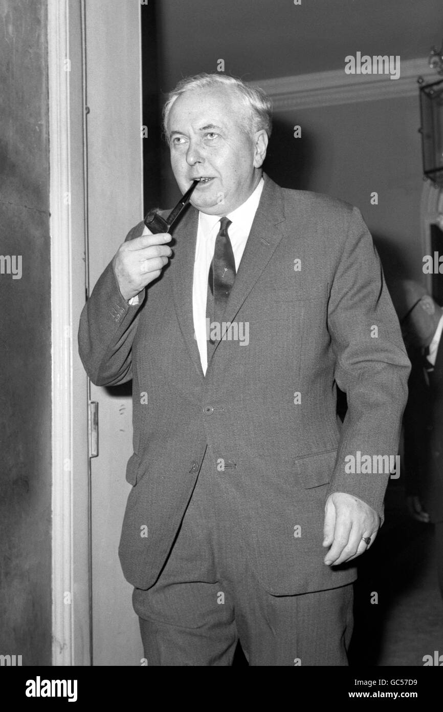 PRIME MINISTER HAROLD WILSON WHO Stock Photo Alamy