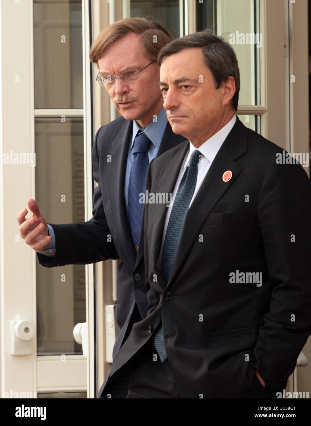 (right) Professor Mario Draghi, chairman of the Financial Stability Forum from Italy and Bob Zoellick (left) from the World Bank walk together at the Fairmont Hotel, St Andrews during the G20 Finance ministers and central Bank Governors meeting. Stock Photo