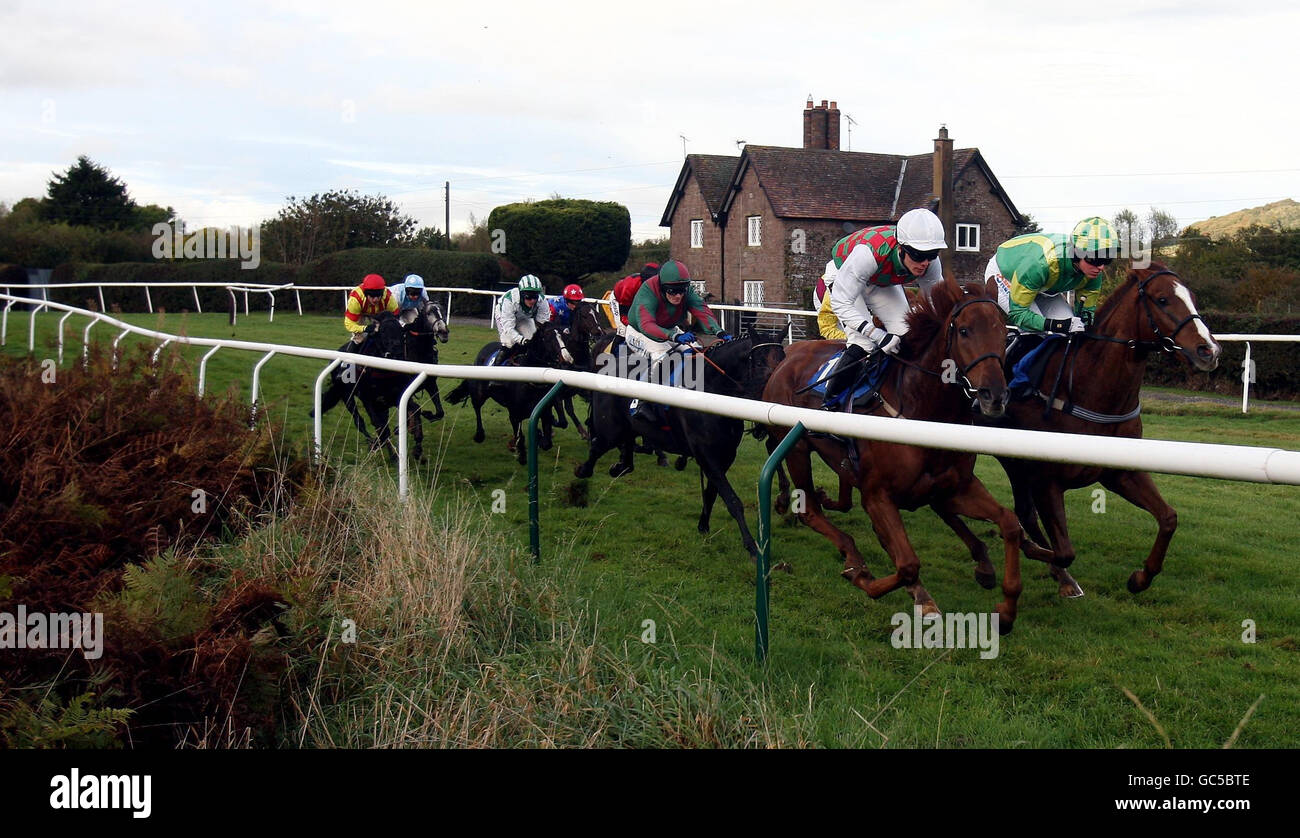 RACING Ludlow 8 Stock Photo - Alamy