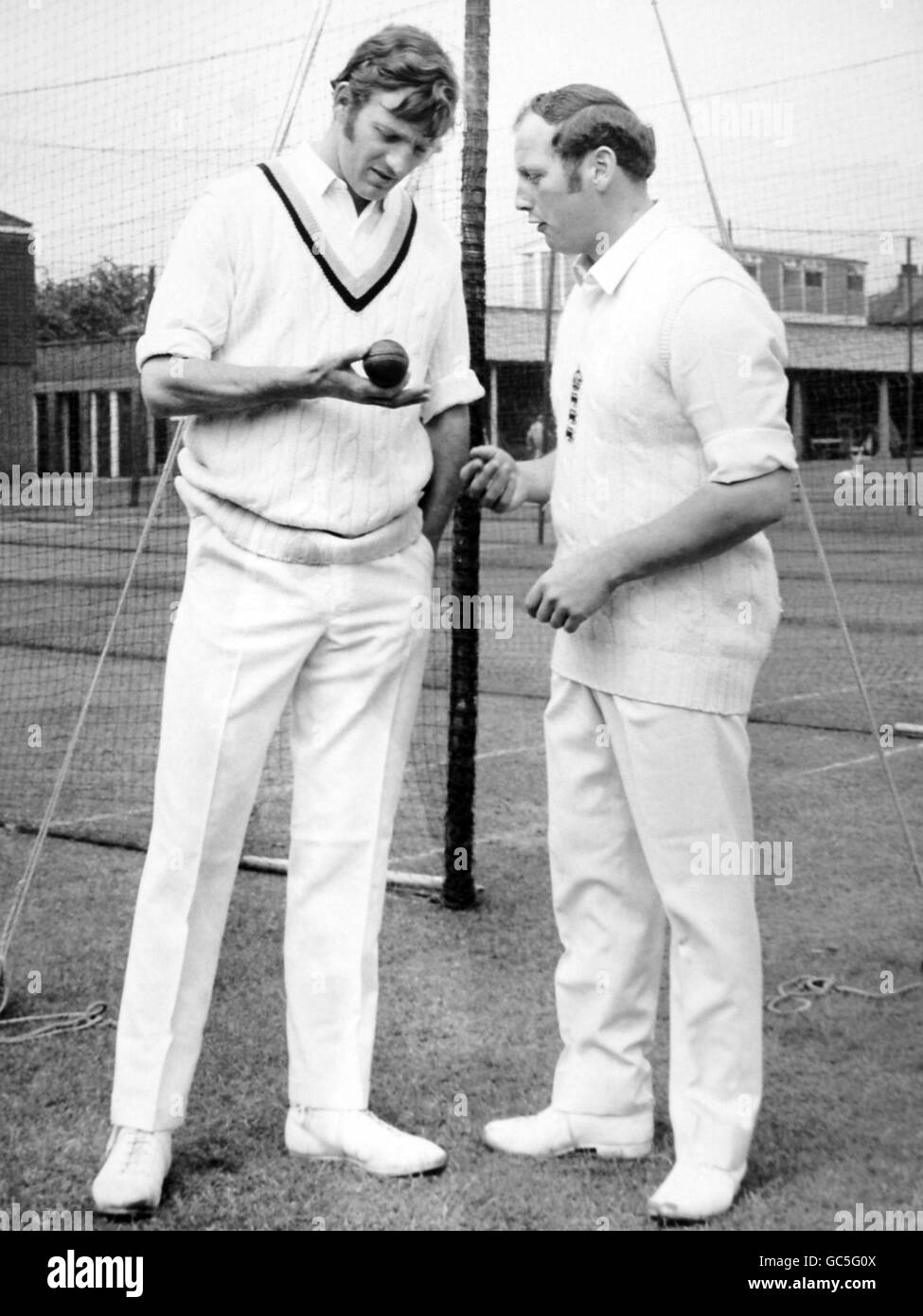 Cricket - England v Pakistan - 2nd Test - Nets Practice - Lord's Cricket Ground. Richard Button(left) and Norman Gifford pictured before practice today. Stock Photo