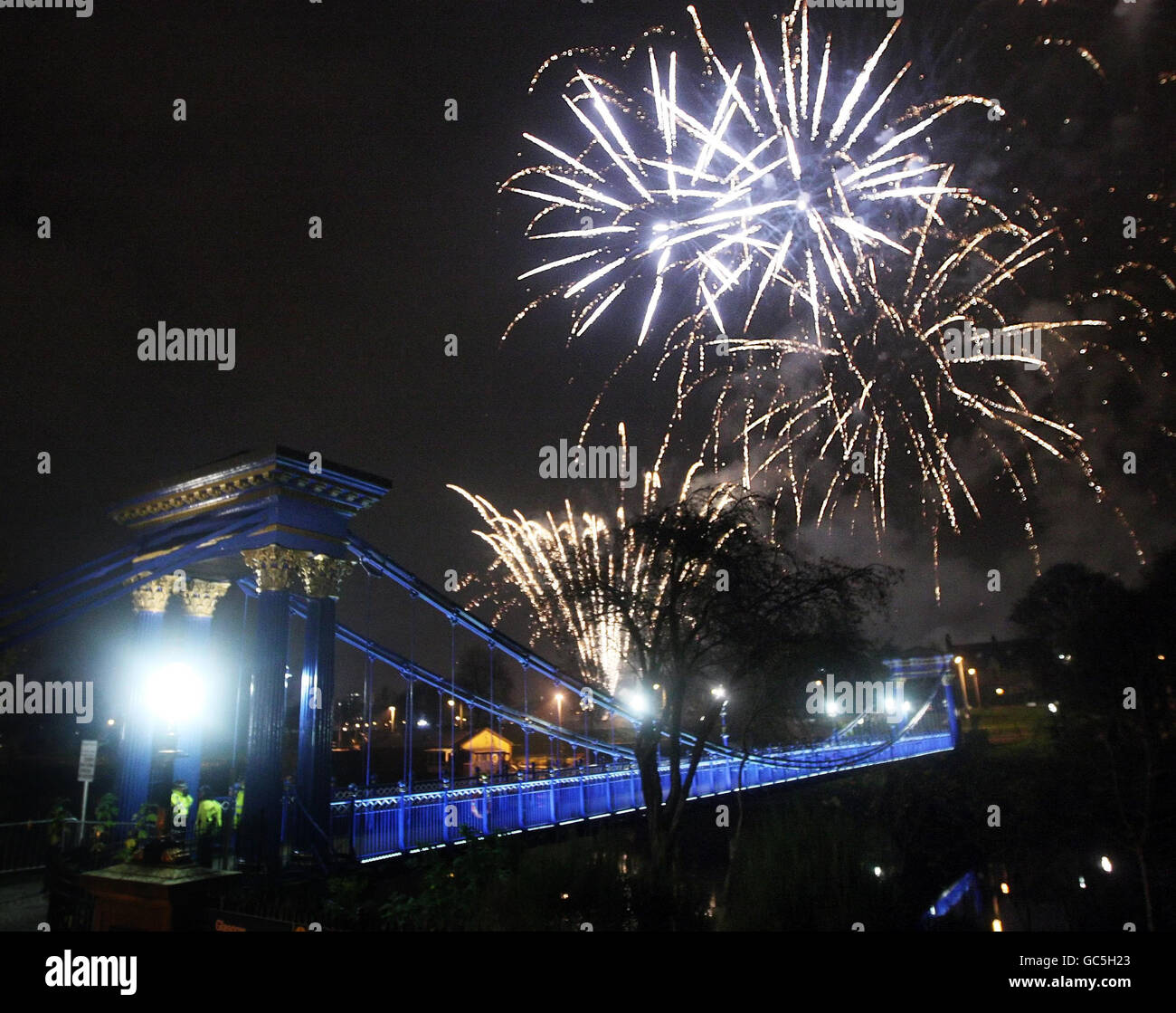 Bonfire night fireworks Stock Photo Alamy