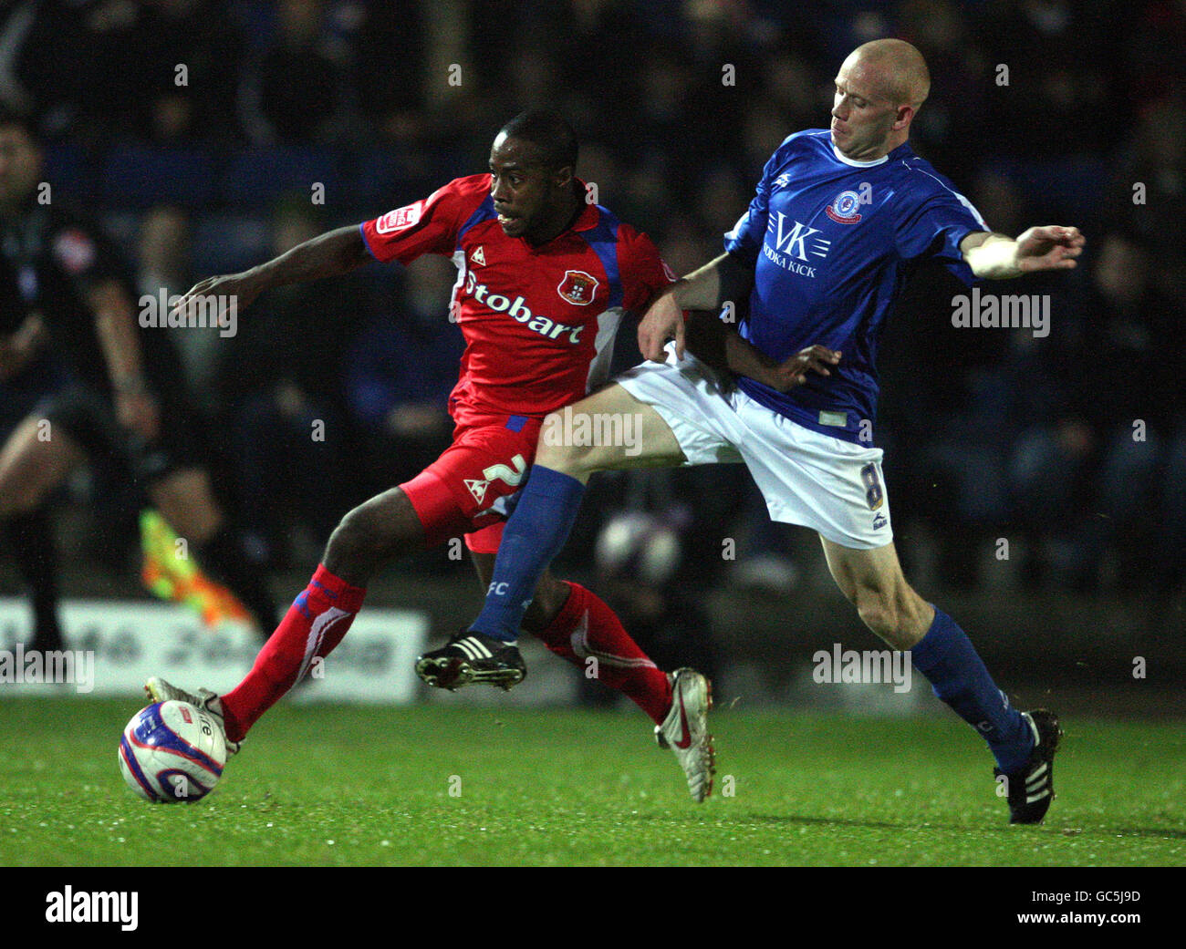Soccer - Johnstone's Paint Trophy - Northern Section - Quarter Final - Chesterfield v Carlisle United - Recreation Ground Stock Photo
