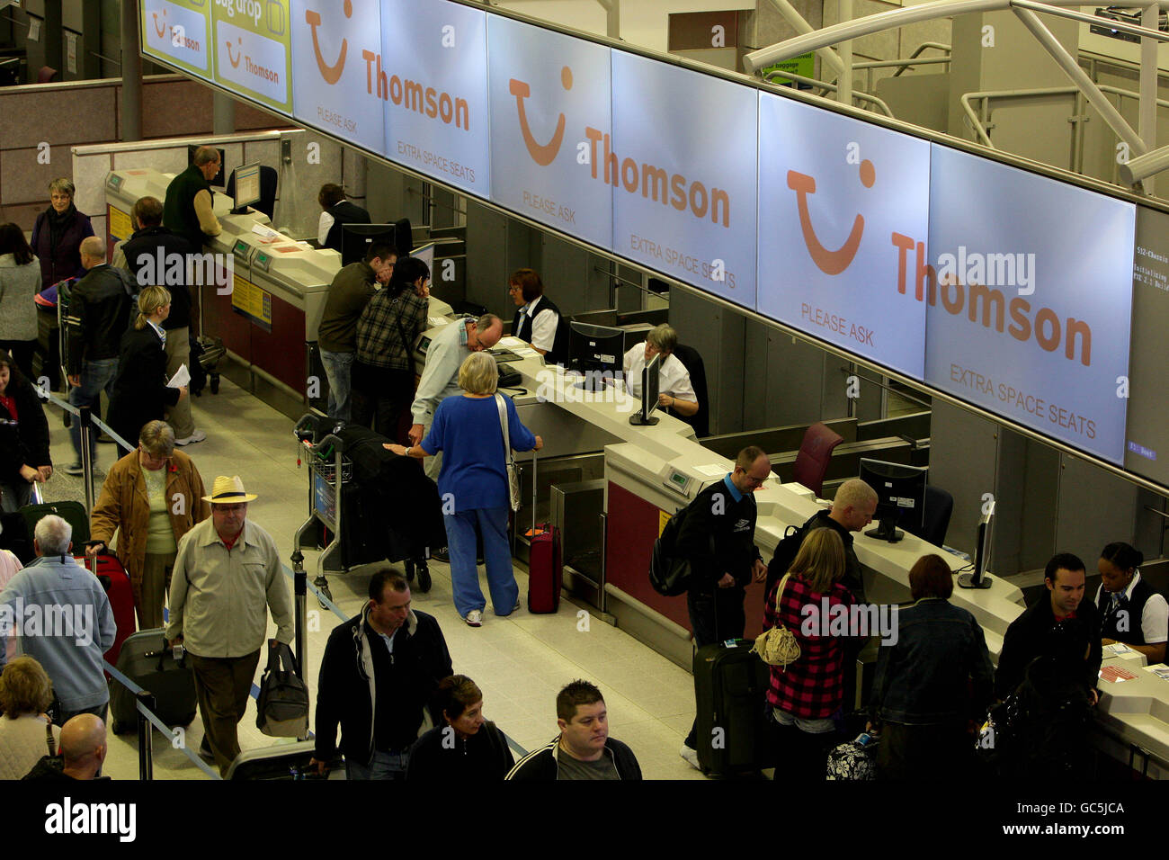 Check in desks terminal 2 departures hires stock photography and