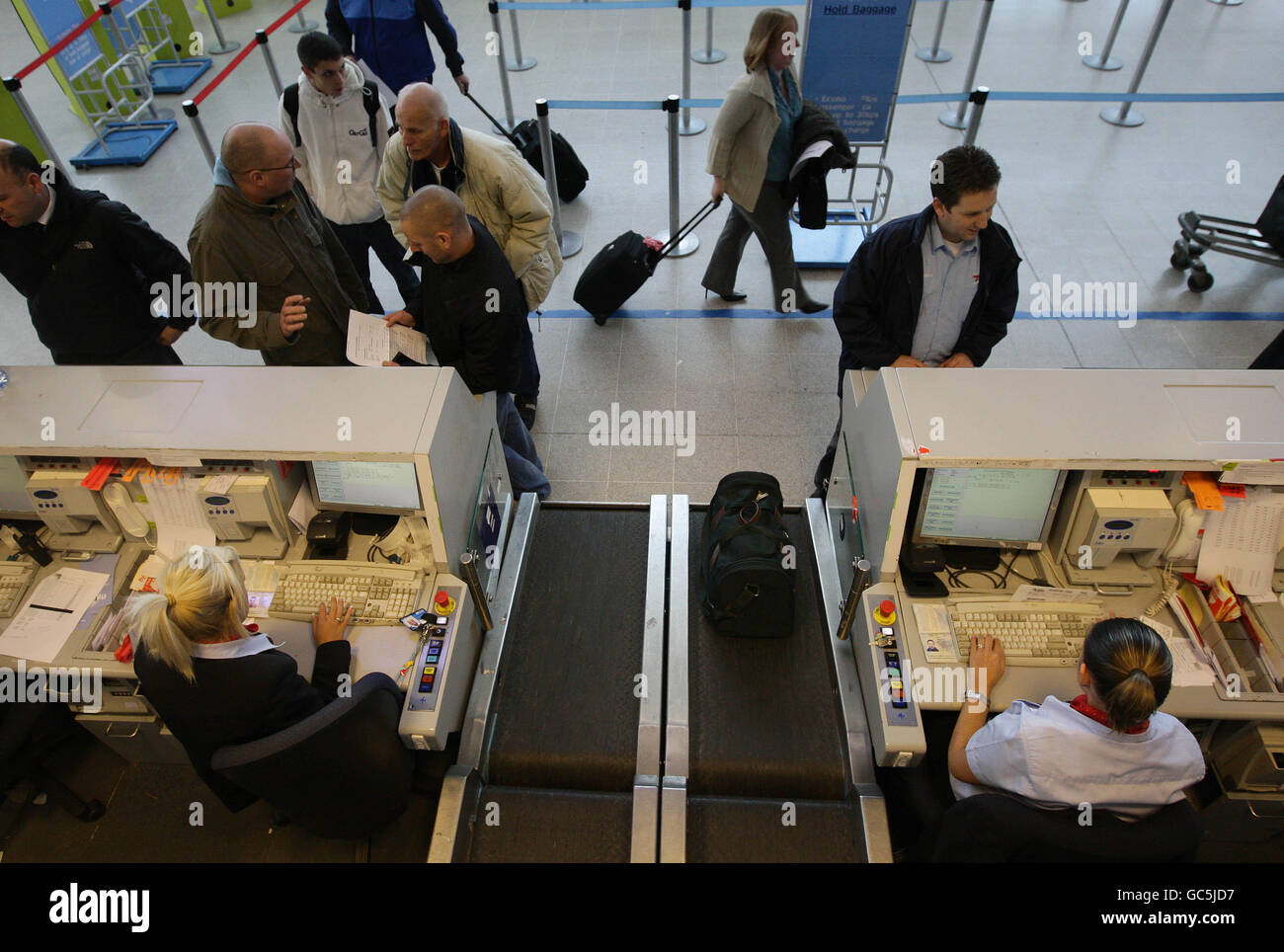 General view of a check in desk at manchester airport hires stock photography and images Alamy