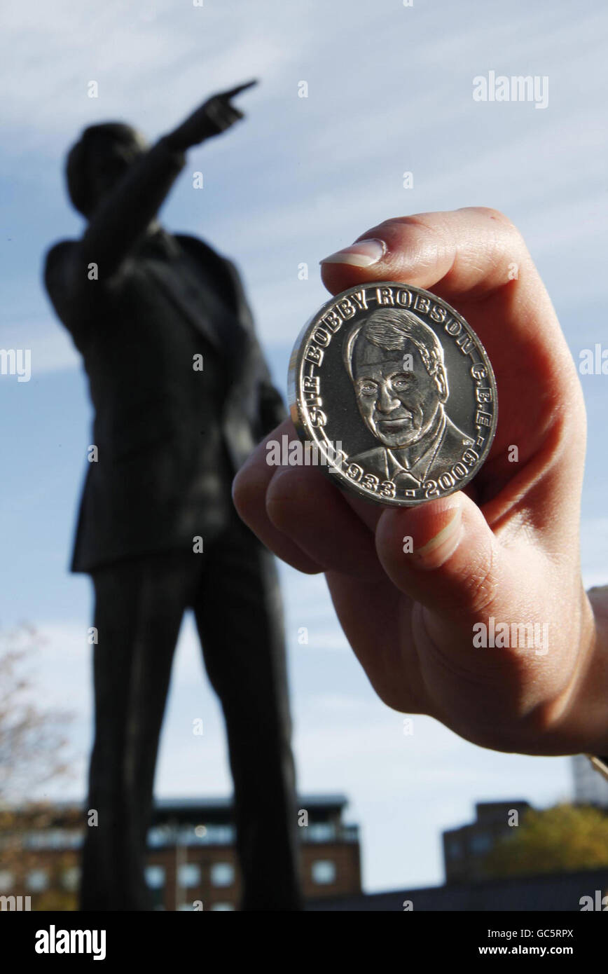 Bobby Robson commemorative medal Stock Photo