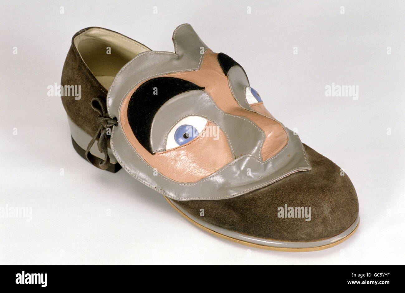 oddity, fashion, shoes, shoe with face, studio shot, touring exhibition  "z.B. Schuhe", Germany, July 1989, , Additional-Rights-Clearences-Not  Available Stock Photo - Alamy