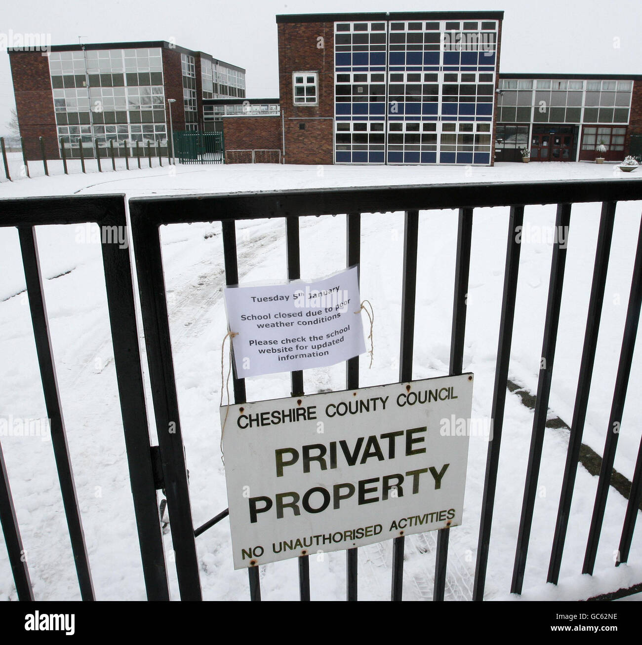 Knutsford High School is closed because of heavy snow in Cheshire Stock