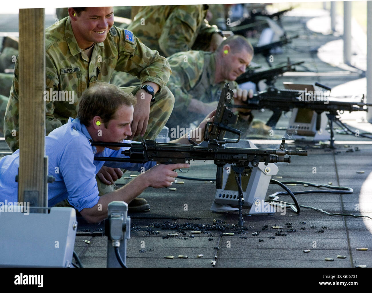 Prince William shooting an Australian military F89 Minimi machine gun