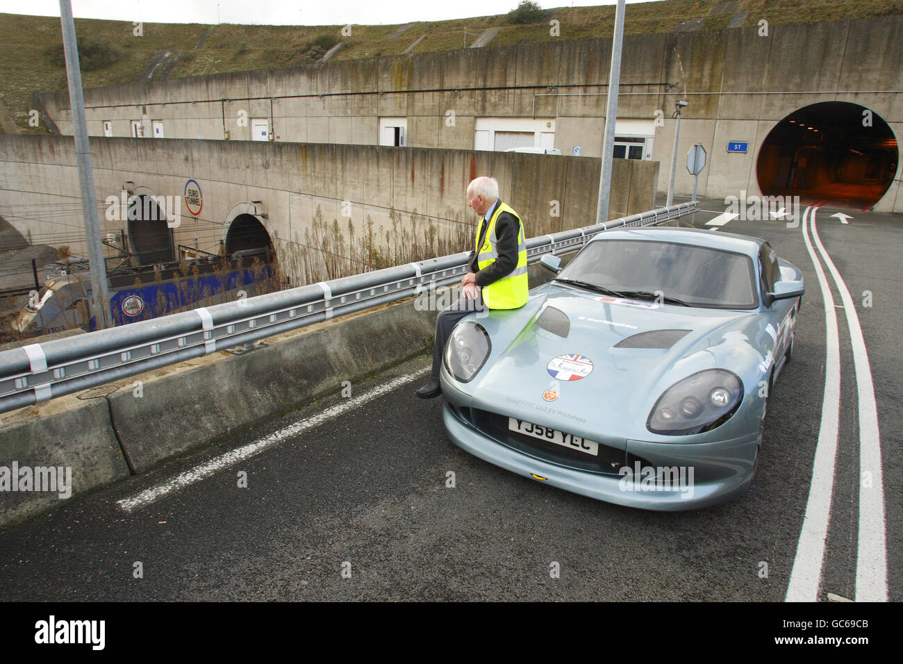 John Surtees drives through the Channel Tunnel Stock Photo