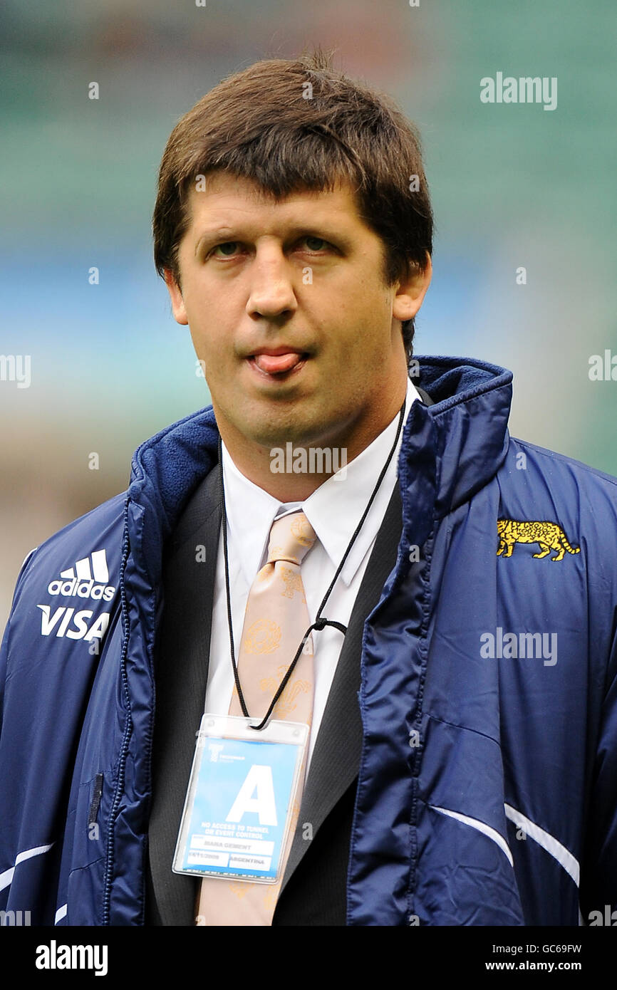 Rugby Union - Investec Challenge Series 2009 - England v Argentina - Twickenham. Argentina's head coach Santiago Phelan. Stock Photo