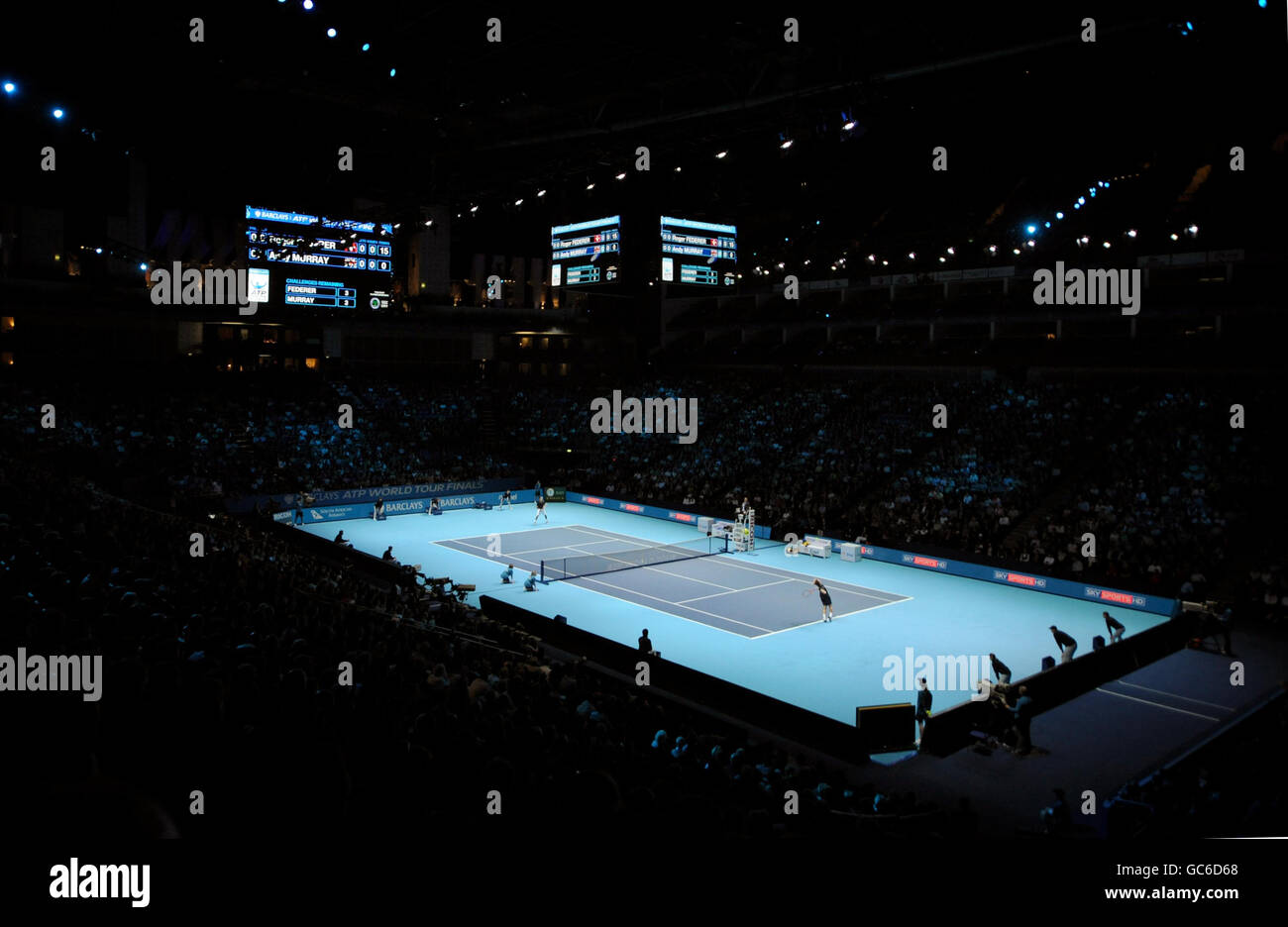 A general view of the o2 Arena as Switzerland's Roger Federer competes  against Great Britain's Andy Murray during the Barclay's ATP World Tennis  Tour Finals at the O2 Arena, London Stock Photo -