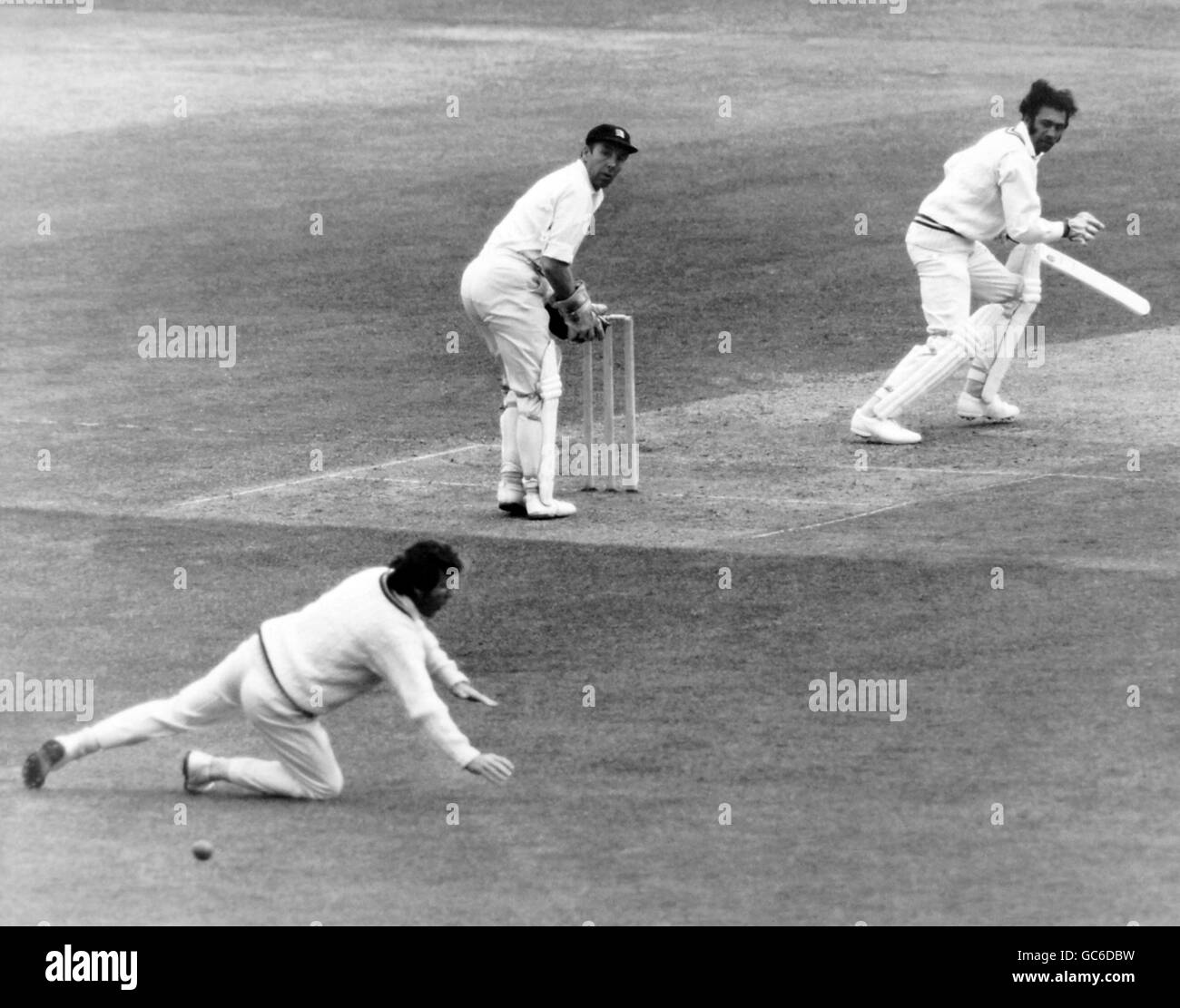 Cricket - - County Championships 1972 - Middlesex v Nottinghamshire - Lord's Cricket Ground. S.B.Hassan (Notts) puts a shot from jones. Stock Photo