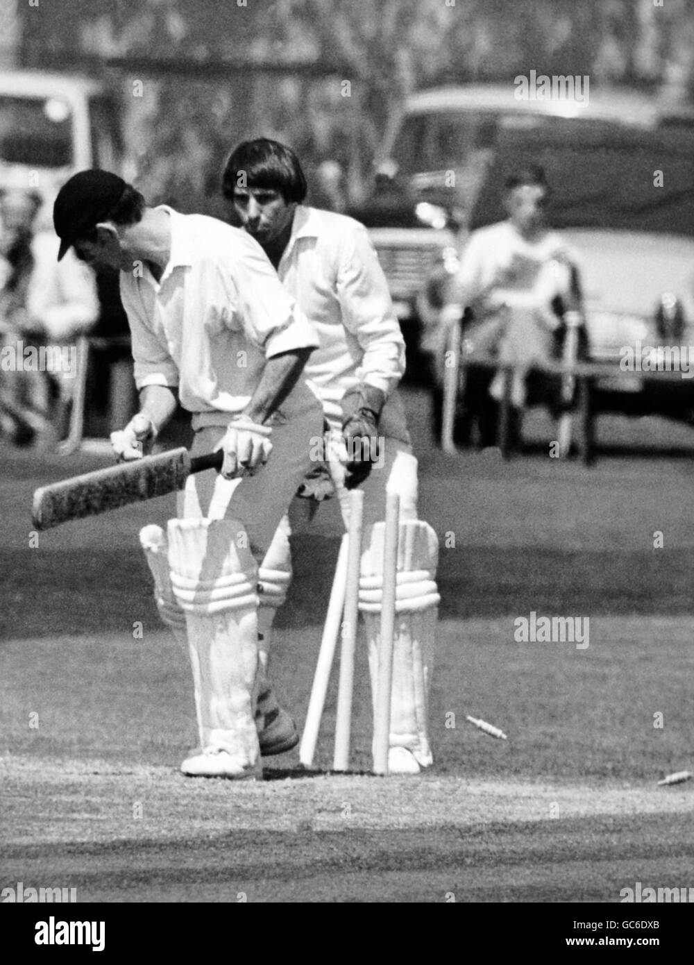 Cricket - Kent v Leicestershire - County Championship 1971 - Venue Hesketh Park, Dartford. B. LUCKHURST (Kent) is bowled by J.F STEELE for 76. Stock Photo