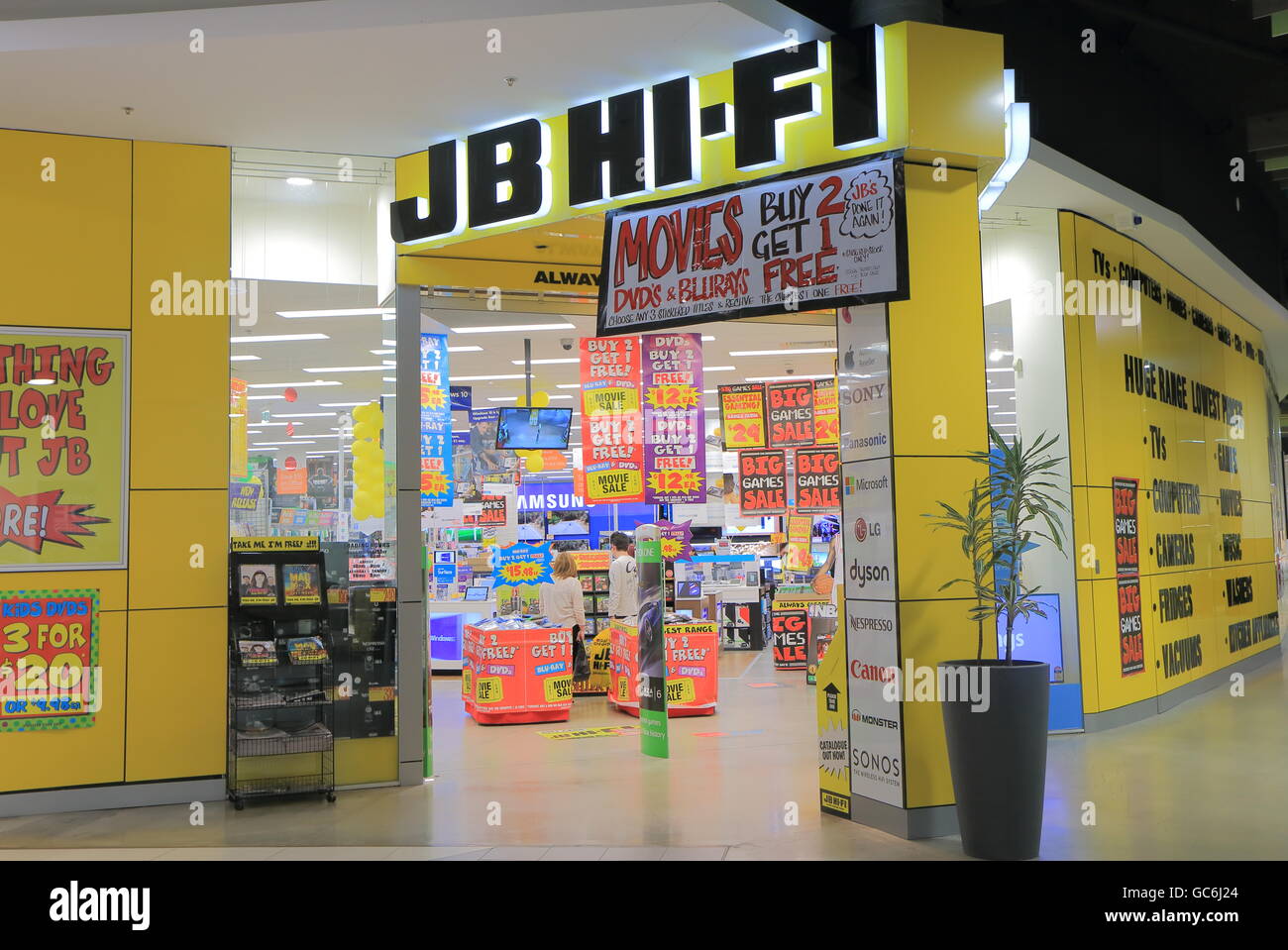People Visit Jb Hi Fi Electrical Appliances Shop In Melbourne