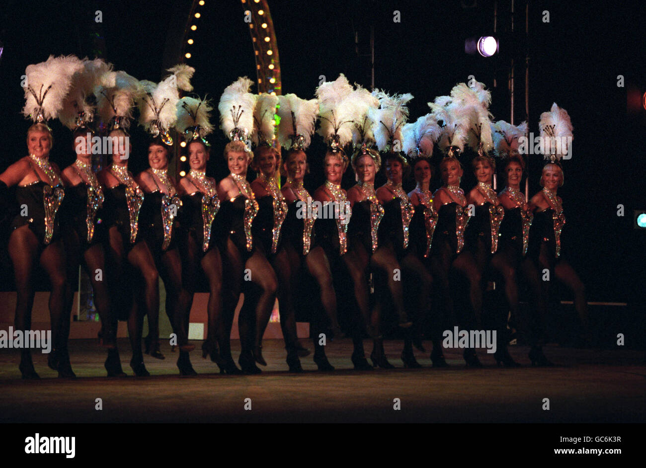THE SIXTIES TILLER GIRLS PERFORM IN FRONT OF THE QUEEN AND OTHER MEMBERS OF THE ROYAL FAMILY AT LONDON'S EARLS COURT TONIGHT (MONDAY) DURING THE GREAT EVENT, A CELEBRATION OF THE 40TH ANNIVERSARY OF THE QUEEN'S ACCESSION TO THE THRONE. Stock Photo