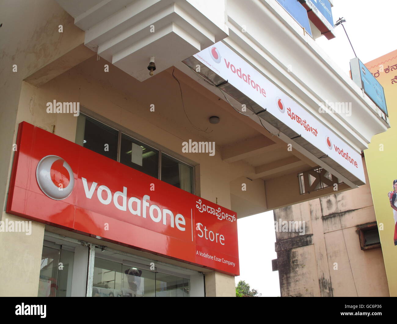 Phone store poster High Resolution Stock Photography and Images Alamy