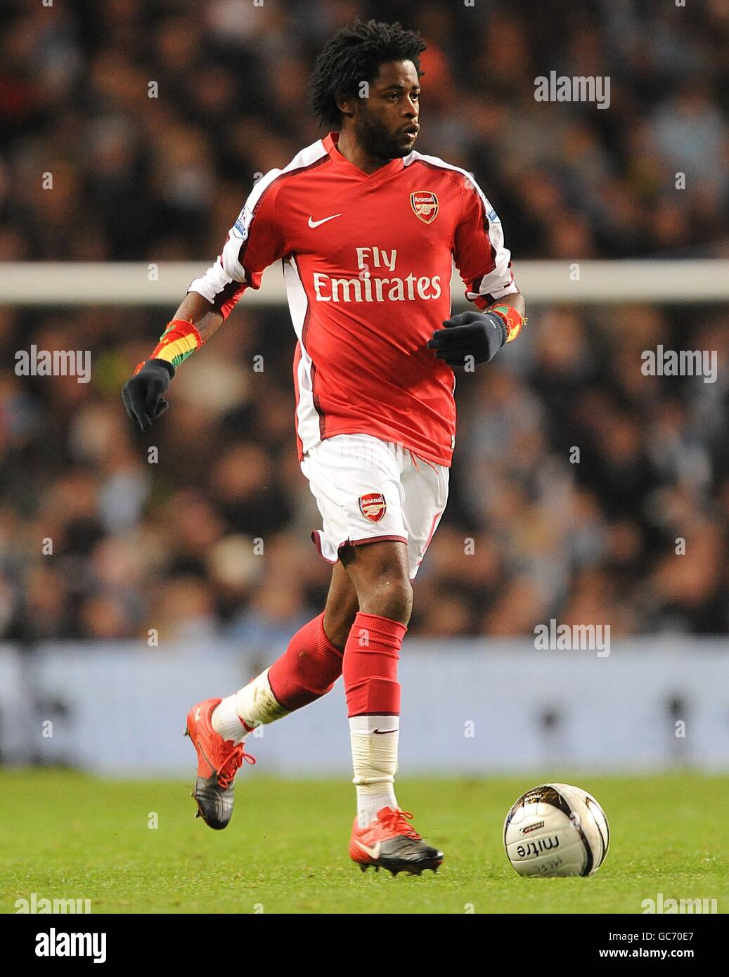 Soccer - Carling Cup - Quarter Final - Manchester City v Arsenal - City of Manchester Stadium. Alexandre Song Billong, Arsenal. Stock Photo