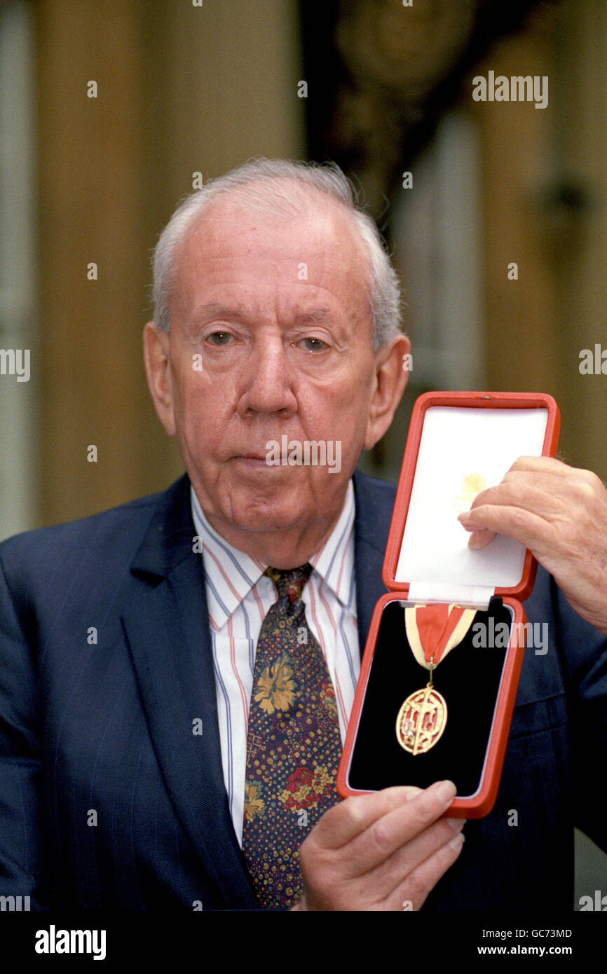 Malcolm arnold hires stock photography and images Alamy
