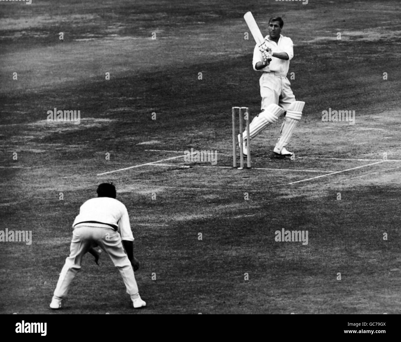 Middlessex batsman peter parfitt in action hires stock photography and