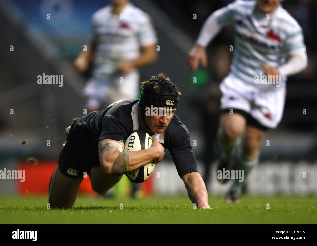 Oxford's Alex Cheeseman scores his sides final try during the Nomura Varsity Match at Twickenham, London. Stock Photo