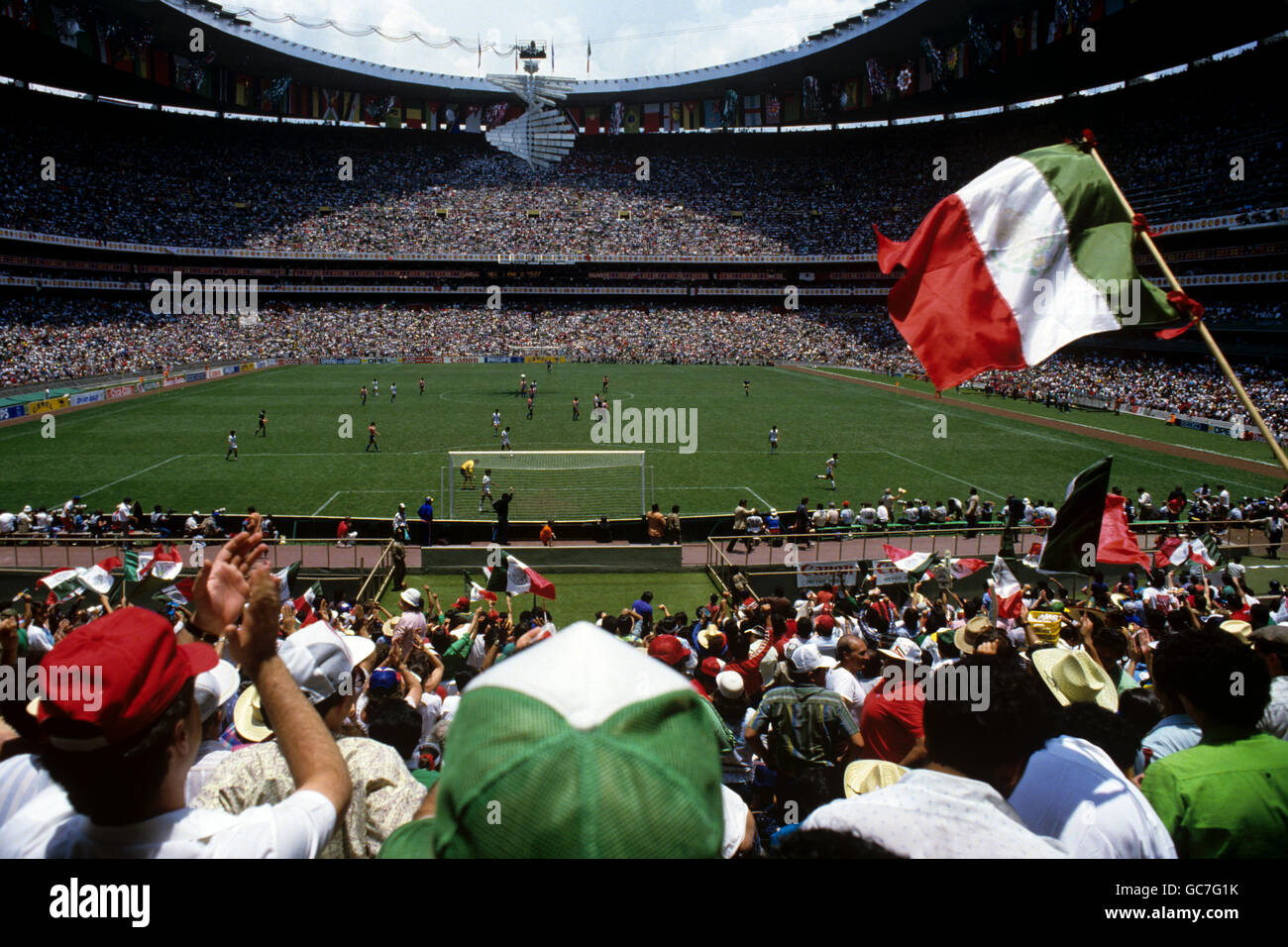 Soccer - World Cup Mexico 1986 - Group B - Mexico v Paraguay - Azteca Stadium. Mexico fans watching the match Stock Photo