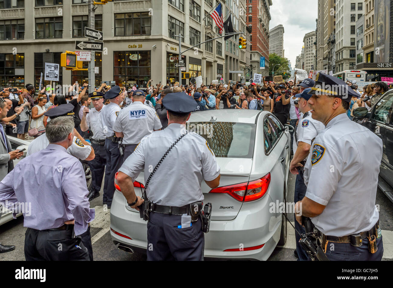 New York, United States. 07th July, 2016. The NYPD made multiple ...