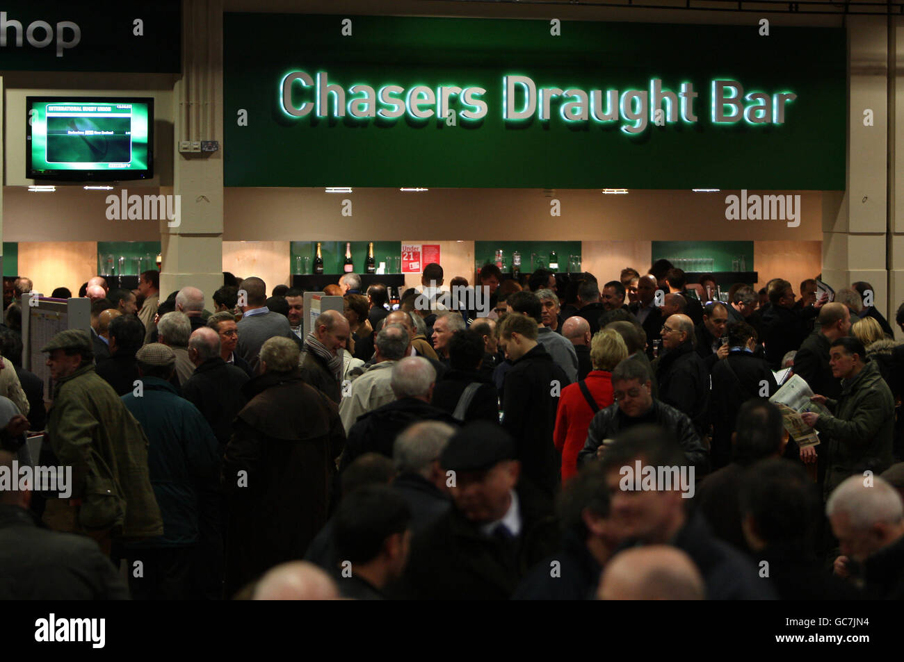 Horse Racing - Tingle Creek Day - Sandown Park. General view of the Chasers Draught bar Stock Photo