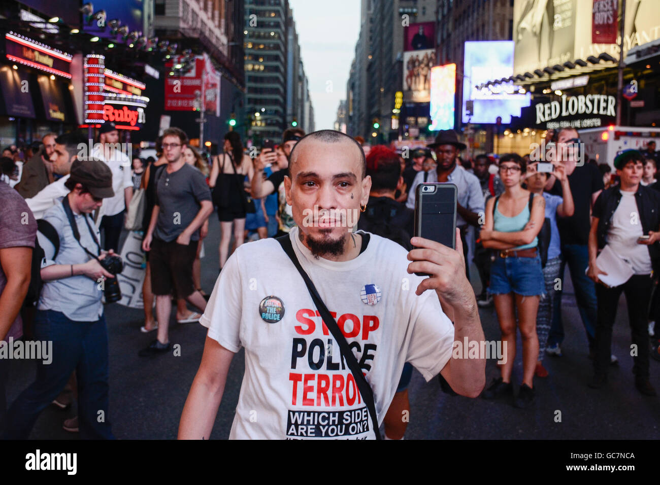 Manhattan, United States. 07th July, 2016. Joshua Lopez doing the Cop