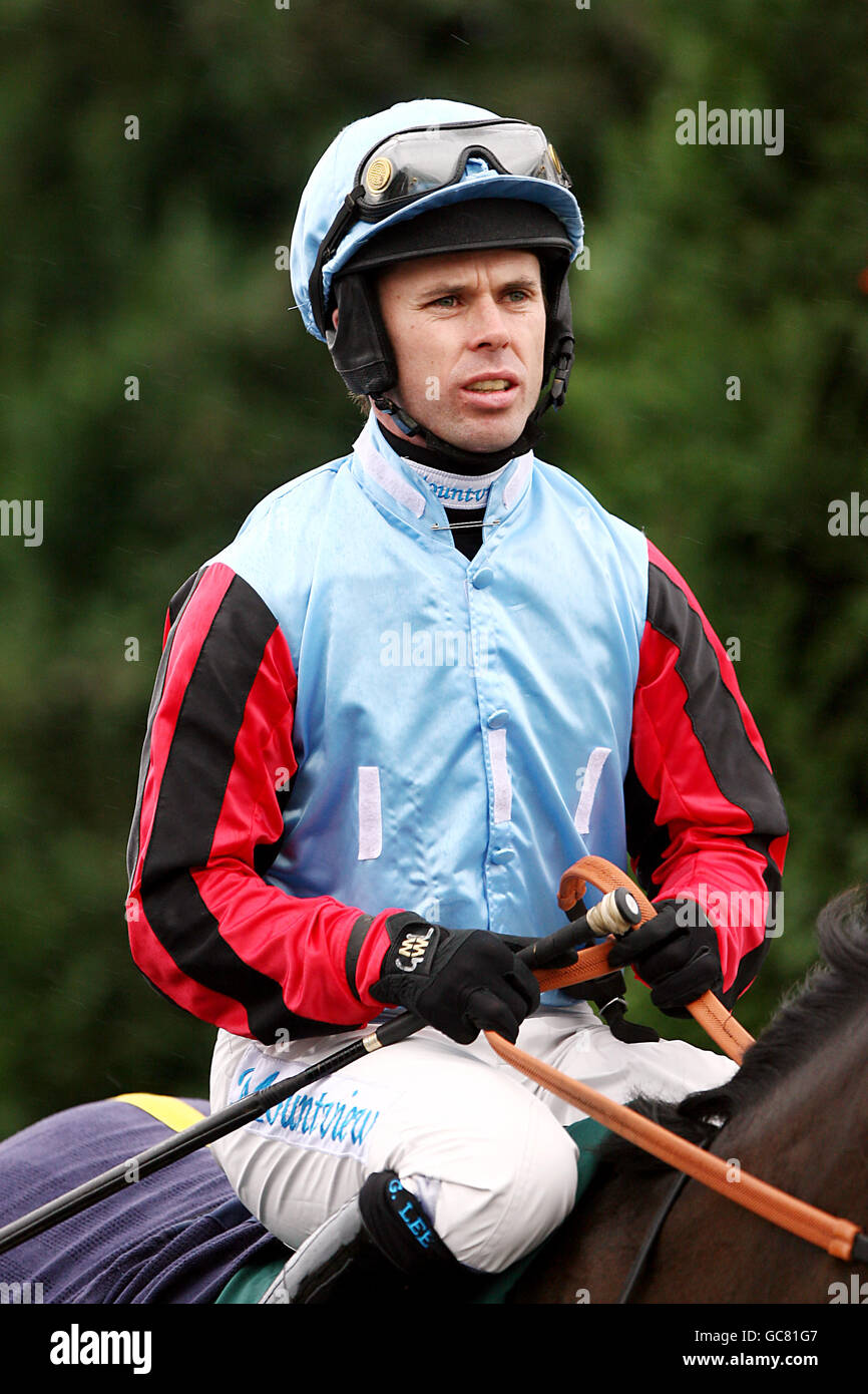 Graham lee top hi-res stock photography and images - Alamy