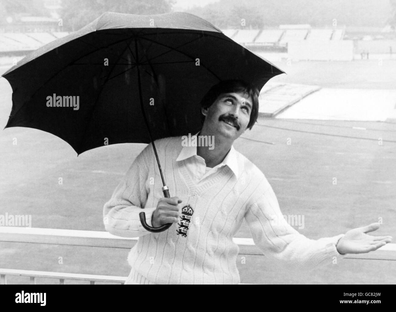 Sport cricket 1970s hires stock photography and images Alamy