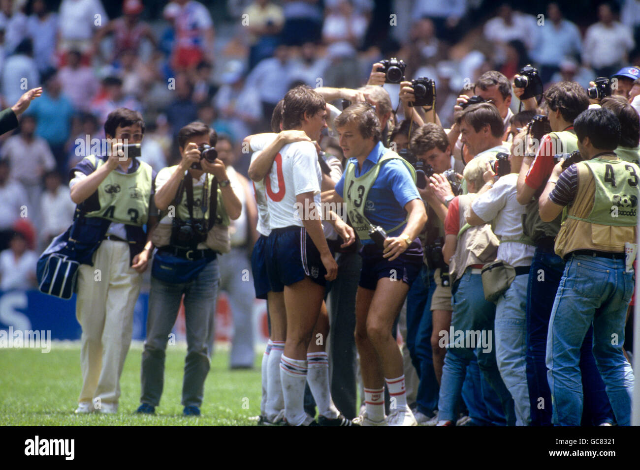 Soccer World Cup Mexico 86 Second Round England v Paraguay Stock