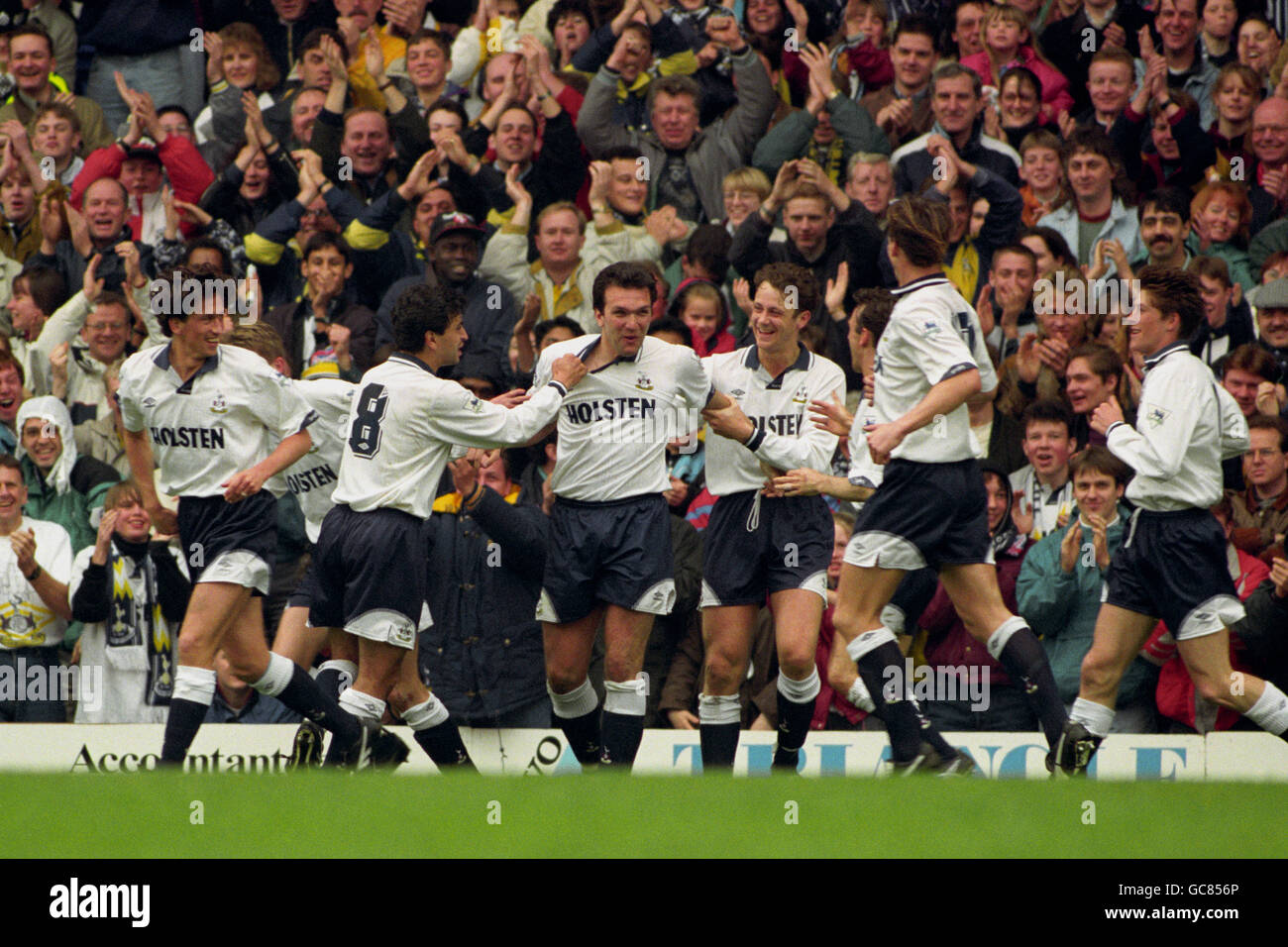 Play With A Tottenham Hotspur Legend - Unique Football Experiences