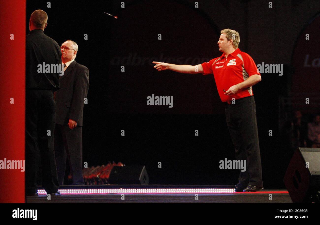 Mark dudbridge ladbrokes com world darts championship alexandra palace