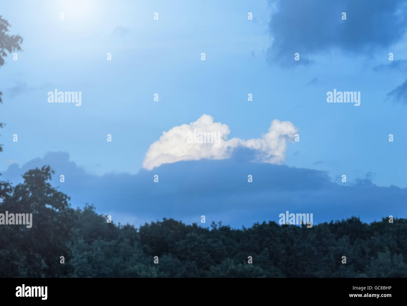 Summer blue sky landscapes hi-res stock photography and images - Alamy