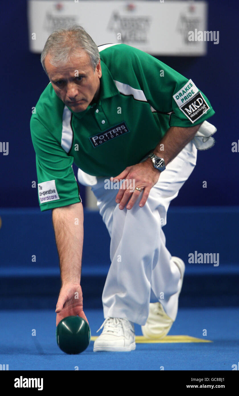 Bowls - The Potters Holidays World Indoor Bowls Championships 2010 - Potters Leisure Resort Stock Photo