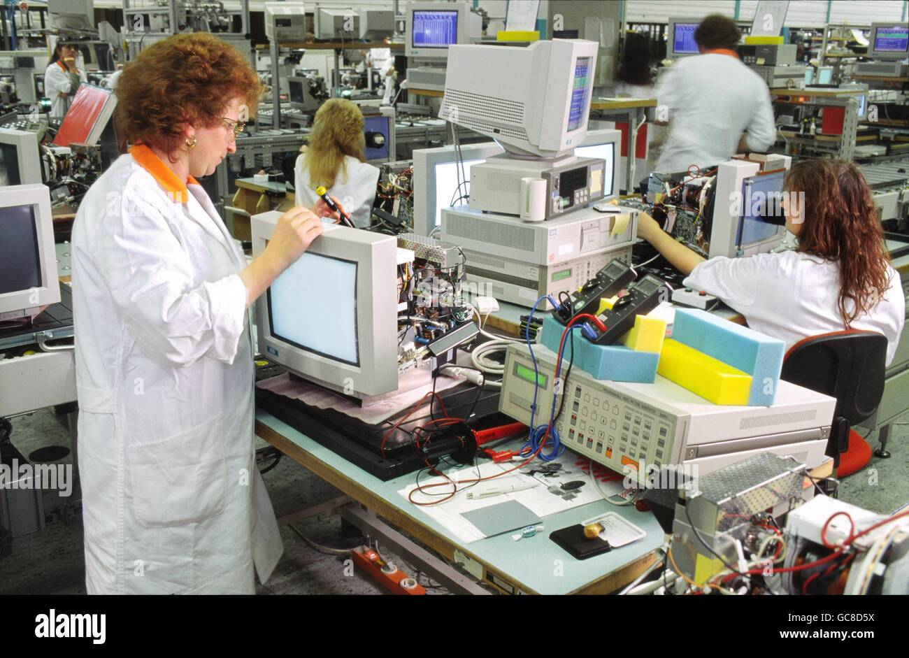 industry, personal computer production, at Siemens Nixdorf, worker checking the PC screens, Augsburg, Bavaria, Germany, 3.11.1994, Additional-Rights-Clearences-Not Available Stock Photo
