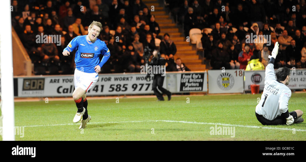 Rangers Steven Davis celebrates scoring the opening goal of the game