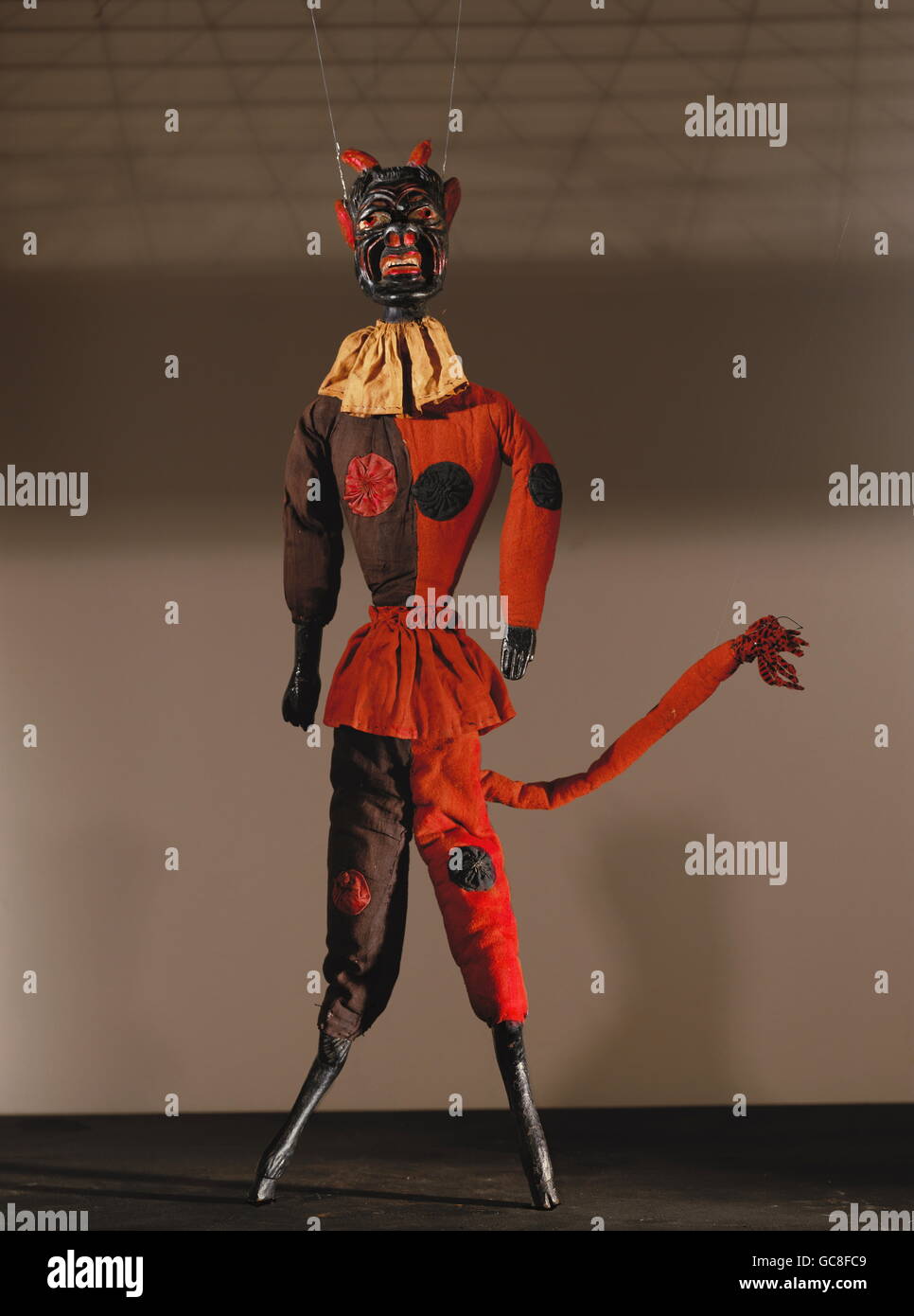 theatre, puppet theatre, devil, wood and fabric, Johann